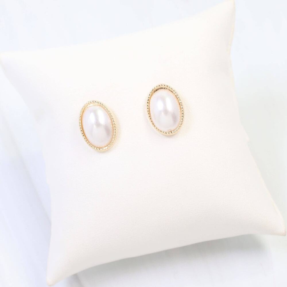 Haddonfield Pearl Oval Earrings – Worn Gold